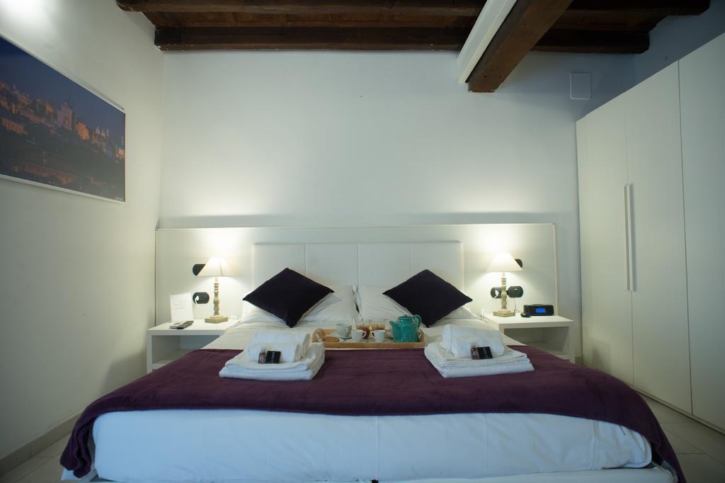 Flowers Apartments ローマ 部屋 写真